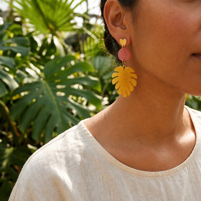 Boucles d'Oreilles Pendantes Feuille Orange & Or